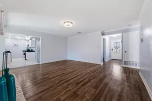 2208 Biscayne Dr W, Irving, TX 75060 - Photo 10