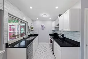 2208 Biscayne Dr W, Irving, TX 75060 - Photo 10