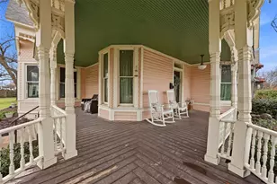 306 E Tarrant St, Bowie, TX 76230 - Photo 4