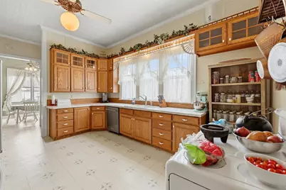 306 E Tarrant Street, Bowie, TX 76230 - Photo 10