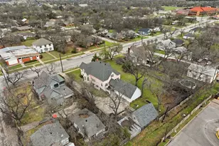 306 E Tarrant St, Bowie, TX 76230 - Photo 36