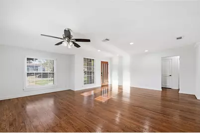 1654 Hansboro Avenue, Dallas, TX 75224 - Photo 10