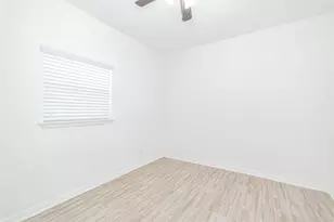 1654 Hansboro Ave, Dallas, TX 75224 - Photo 32
