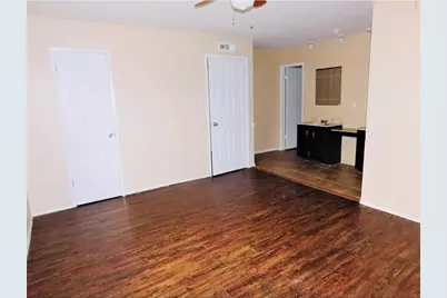 5625 Squires Drive, The Colony, TX 75056 - Photo 4