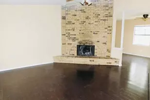 5625 Squires Dr, The Colony, TX 75056 - Photo 2