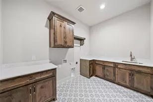 400 Persimmon Ct, Weatherford, TX 76085 - Photo 30