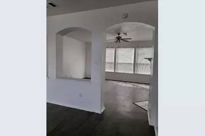 513 Pineview Lane, Fort Worth, TX 76140 - Photo 2