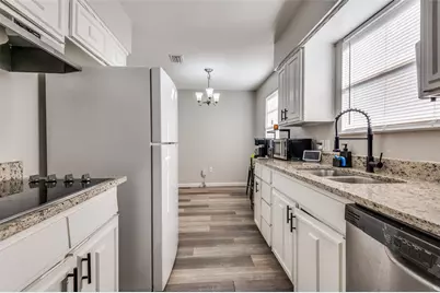 3820 Flamingo Lane, Irving, TX 75062 - Photo 8