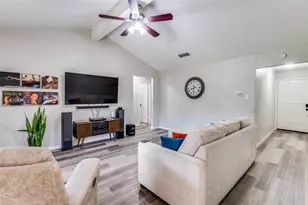 3820 Flamingo Ln, Irving, TX 75062 - Photo 2