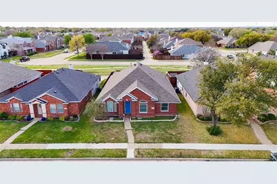 6513 Redwood Lane, The Colony, TX 75056 - Photo 4