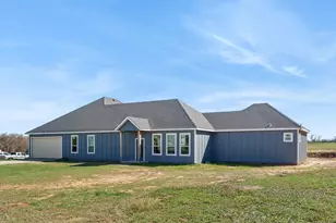 715 Co Rd 4599, Boyd, TX 76023 - Photo 2