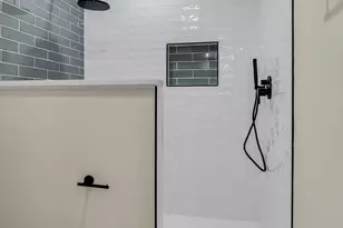 5529 Wood View St, North Richland Hills, TX 76180 - Photo 24