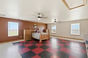 301 Rhoades Ln, Springtown, TX 76082 - Photo 10