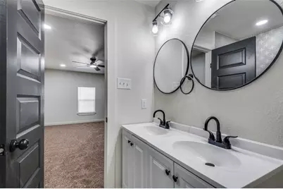 125 W Fuller Drive, Euless, TX 76039 - Photo 12