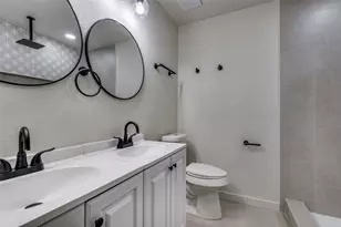 125 W Fuller Dr, Euless, TX 76039 - Photo 14