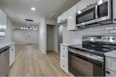125 W Fuller Drive, Euless, TX 76039 - Photo 2