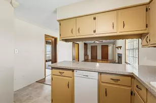 215 Westfield Wy, Whitewright, TX 75491 - Photo 12