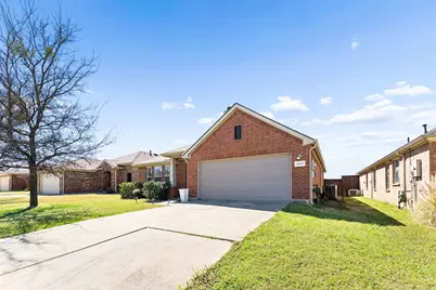 2809 Dawn Spring Drive, Little Elm, TX 75068 - Photo 2