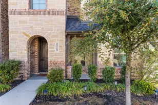 4215 Swinley Frst Dr, Arlington, TX 76017 - Photo 2