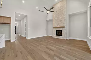 16508 Petal Dr, Fort Worth, TX 76247 - Photo 8
