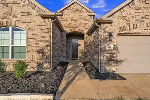 628 Waterford Way, Joshua, TX 76058 - Photo 2