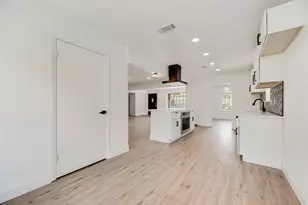 10823 Meadowcliff Ln, Dallas, TX 75238 - Photo 12