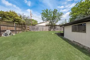 10823 Meadowcliff Ln, Dallas, TX 75238 - Photo 30