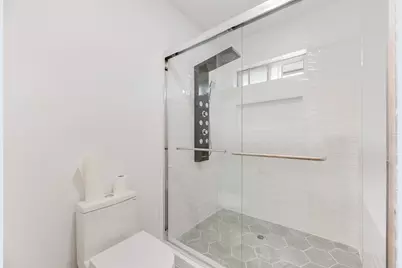 10823 Meadowcliff Lane, Dallas, TX 75238 - Photo 28