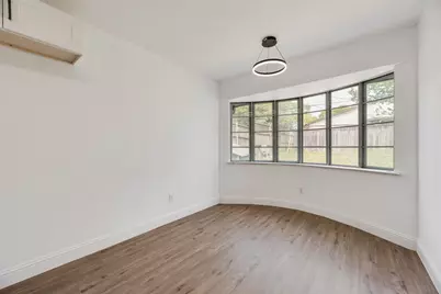 10823 Meadowcliff Lane, Dallas, TX 75238 - Photo 18