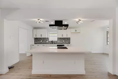 10823 Meadowcliff Lane, Dallas, TX 75238 - Photo 14