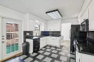 2307 Harrington Ct, Euless, TX 76039 - Photo 8