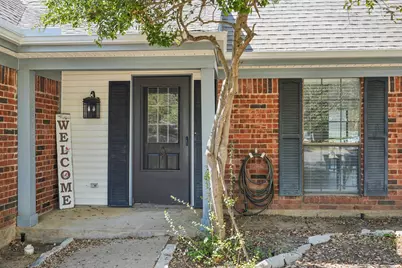 2307 Harrington Court, Euless, TX 76039 - Photo 2