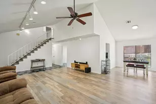 2307 Harrington Ct, Euless, TX 76039 - Photo 4