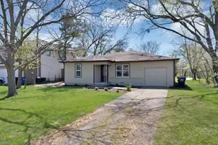 3005 Maple Ave, Greenville, TX 75402 - Photo 6