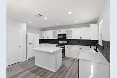 2459 Silverado Trail, Grand Prairie, TX 75052 - Photo 12