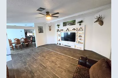 813 W 12th Street, Cameron, TX 76520 - Photo 4