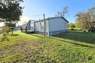 813 W 12th St, Cameron, TX 76520 - Photo 28