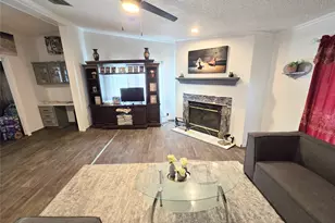 813 W 12th St, Cameron, TX 76520 - Photo 12