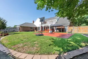 910 Kings Ct, Duncanville, TX 75137 - Photo 38