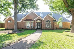 910 Kings Ct, Duncanville, TX 75137 - Photo 1