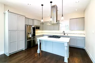 2601 La Altura Ln, Dallas, TX 75212 - Photo 8