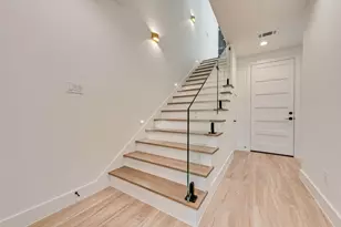 920 Duluth, Dallas, TX 75212 - Photo 6