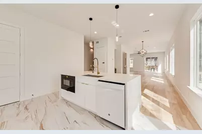 920 Duluth, Dallas, TX 75212 - Photo 20