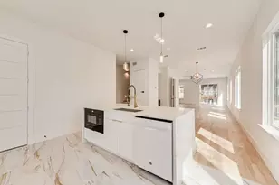 920 Duluth, Dallas, TX 75212 - Photo 20