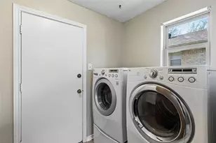 810 Meadowgate Dr, Garland, TX 75040 - Photo 14
