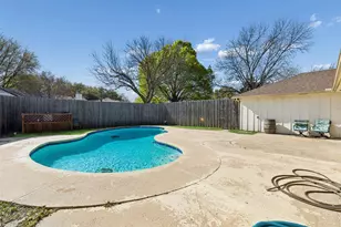 810 Meadowgate Dr, Garland, TX 75040 - Photo 26