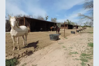 1075 County Road 494, Stephenville, TX 76401 - Photo 6