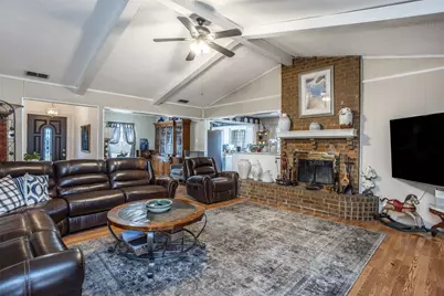 2005 Brentwood Street, Gainesville, TX 76240 - Photo 4