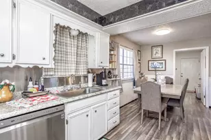 2005 Brentwood St, Gainesville, TX 76240 - Photo 14