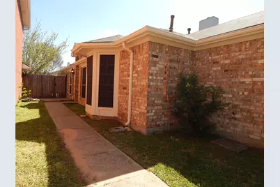 5204 Welbeck Court, Garland, TX 75043 - Photo 2
